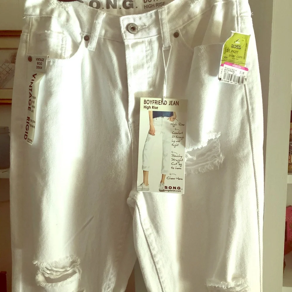 🌸 S.O.N.G high rise boyfriend Jean. White, NWT💥 - Picture 1 of 4